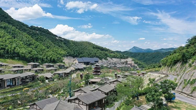 上饒葛仙山景區思源居住宿一晚雙人自助早餐景區大門票2張雙人往返